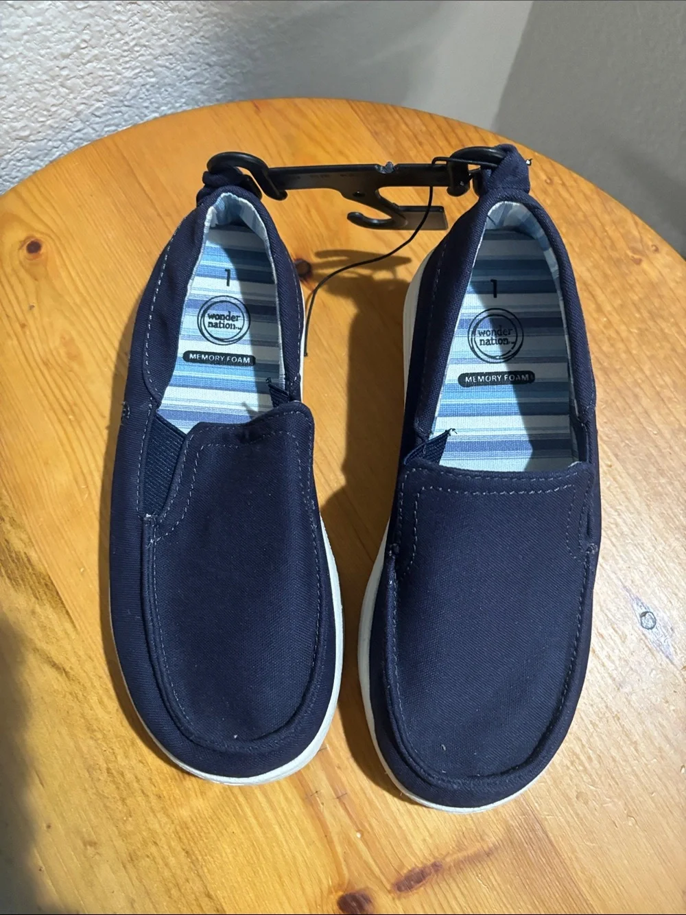Wonder Nation Boy’s Slip-On Canvas Shoes in Navy Blue 1 NWOT